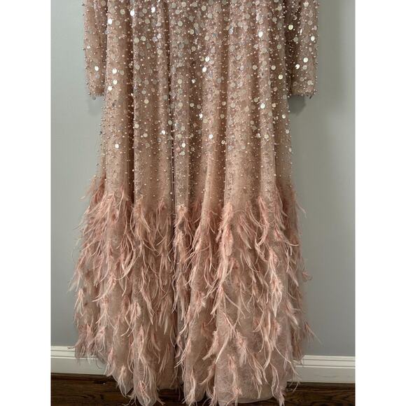 Mac Duggal Women's Disc Embellished Sequin Gown with Feather Dusty Rose Size 12 - Picture 6 of 16